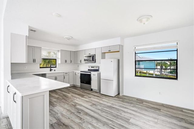 27671 Bay Point LN A4, Bonita Springs, FL 34134