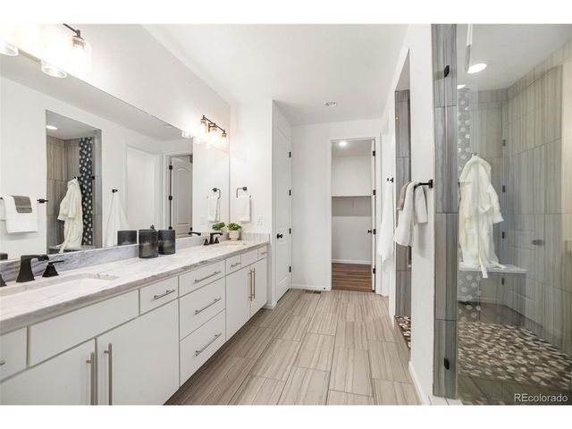 24777 E Alamo Pl, Aurora, CO 80016