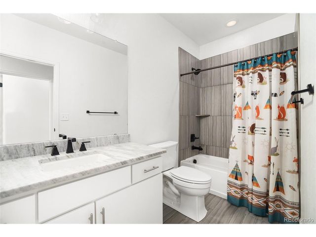 24777 E Alamo Pl, Aurora, CO 80016