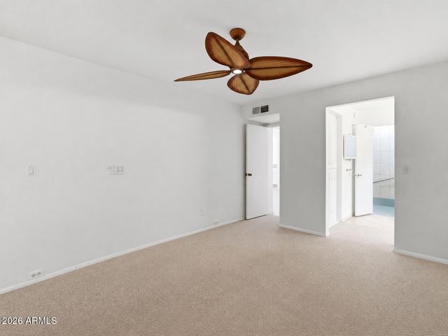 1915 E LINGER Lane, Phoenix, AZ 85020