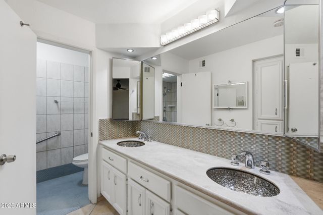 1915 E LINGER Lane, Phoenix, AZ 85020