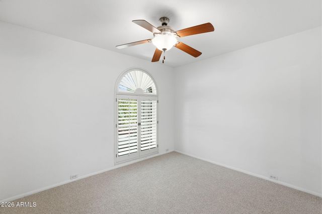 1915 E LINGER Lane, Phoenix, AZ 85020