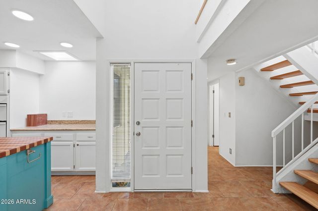 1915 E LINGER Lane, Phoenix, AZ 85020