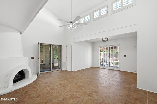 1915 E LINGER Lane, Phoenix, AZ 85020