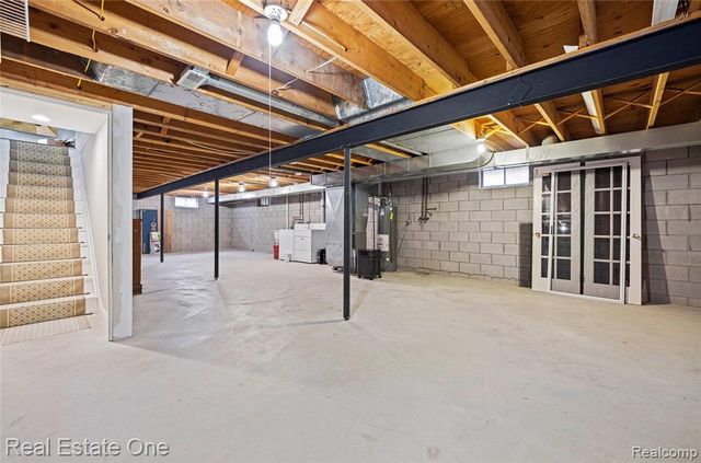 6335 Stonehearth Pass, Grand Blanc, MI 48439