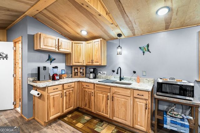 102 Hideaway Cove, Hayesville, NC 28904