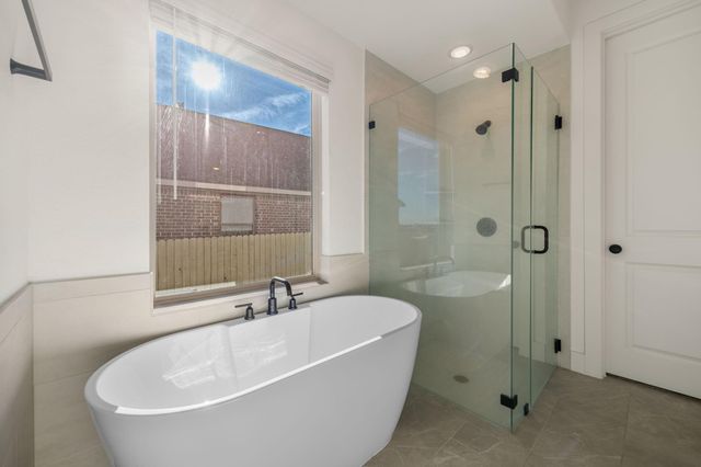 117 Dycus BND, Liberty Hill, TX 78642