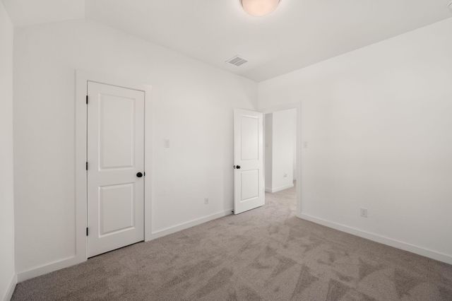117 Dycus BND, Liberty Hill, TX 78642