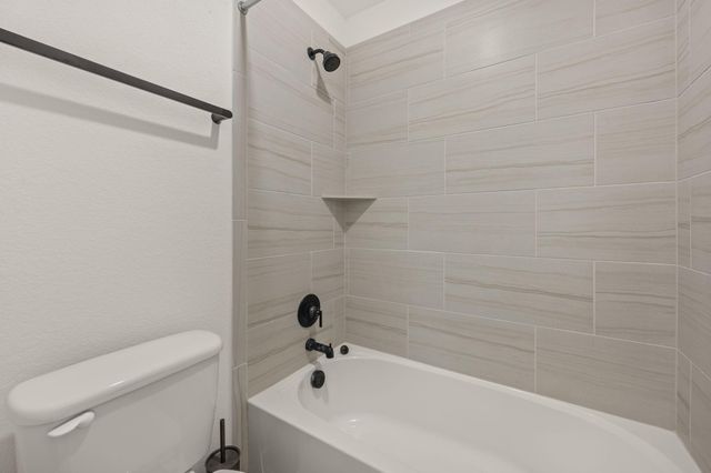 117 Dycus BND, Liberty Hill, TX 78642