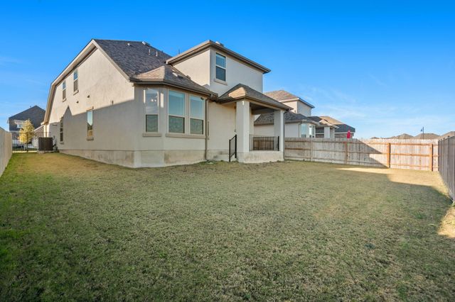 117 Dycus BND, Liberty Hill, TX 78642
