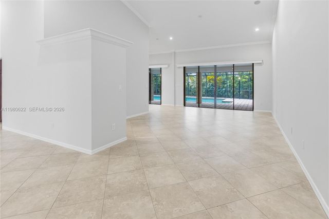 11028 SW 77th Ct Cir, Pinecrest, FL 33156