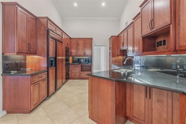 11028 SW 77th Ct Cir, Pinecrest, FL 33156