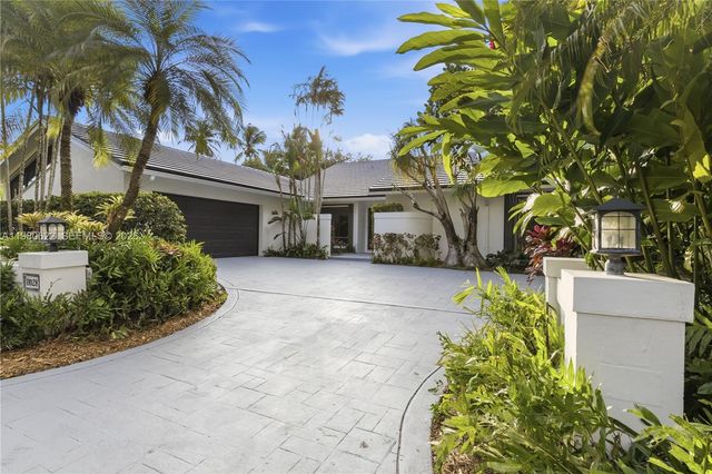 11028 SW 77th Ct Cir, Pinecrest, FL 33156