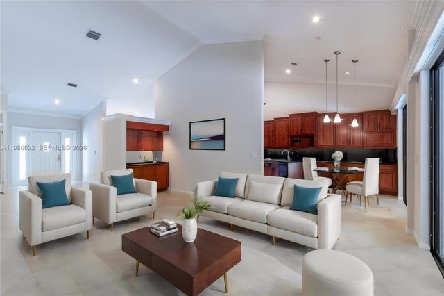 11028 SW 77th Ct Cir, Pinecrest, FL 33156