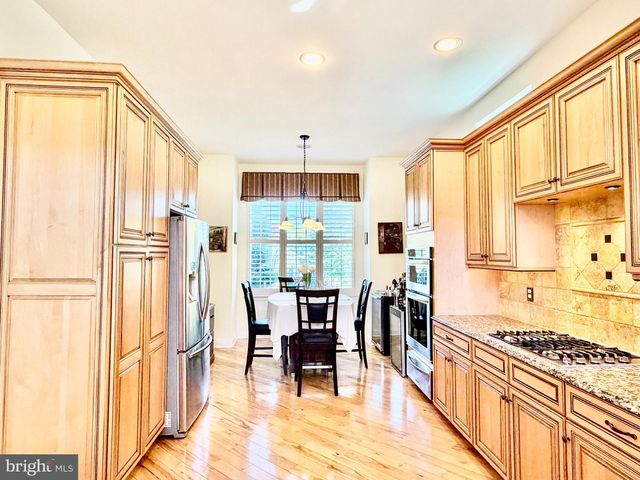 195 ROOSEVELT DR, Yardley, PA 19067