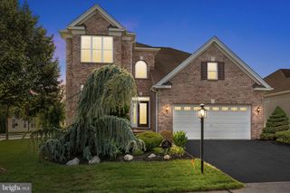 195 ROOSEVELT DR, Yardley, PA 19067
