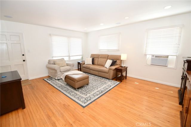 5206 Torrance Boulevard, Torrance, CA 90503