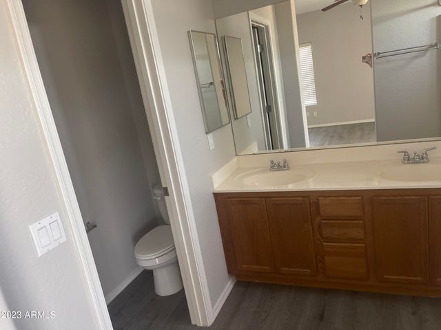 21655 N 36TH Avenue 135, Glendale, AZ 85308