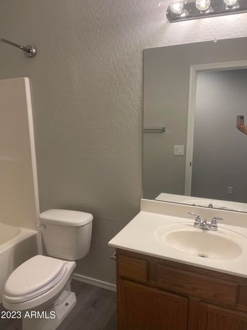 21655 N 36TH Avenue 135, Glendale, AZ 85308