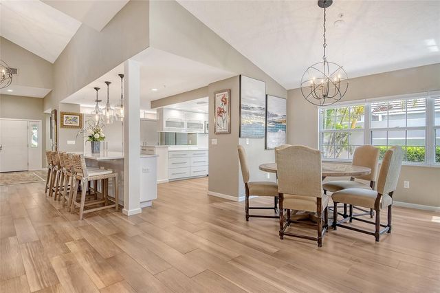 3427 WINDING OAKS DRIVE 14, Longboat Key, FL 34228