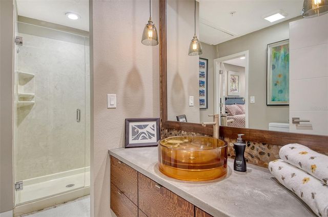 3427 WINDING OAKS DRIVE 14, Longboat Key, FL 34228