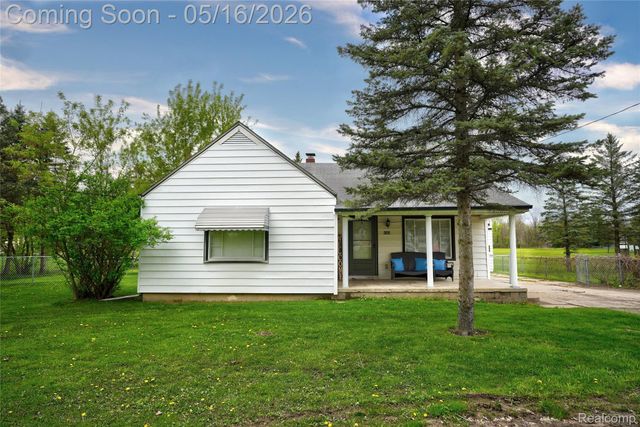 6383 Lapeer Road, Burton, MI 48509