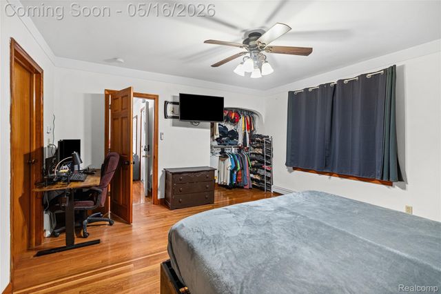 6383 Lapeer Road, Burton, MI 48509