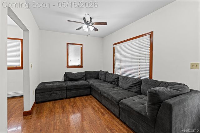 6383 Lapeer Road, Burton, MI 48509