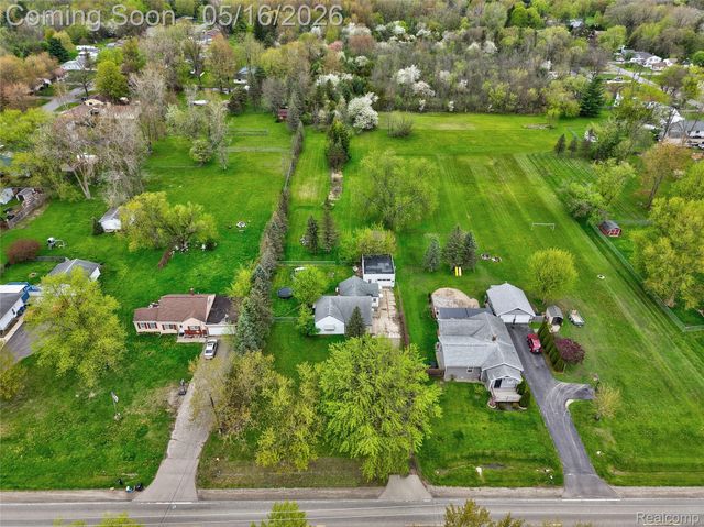6383 Lapeer Road, Burton, MI 48509