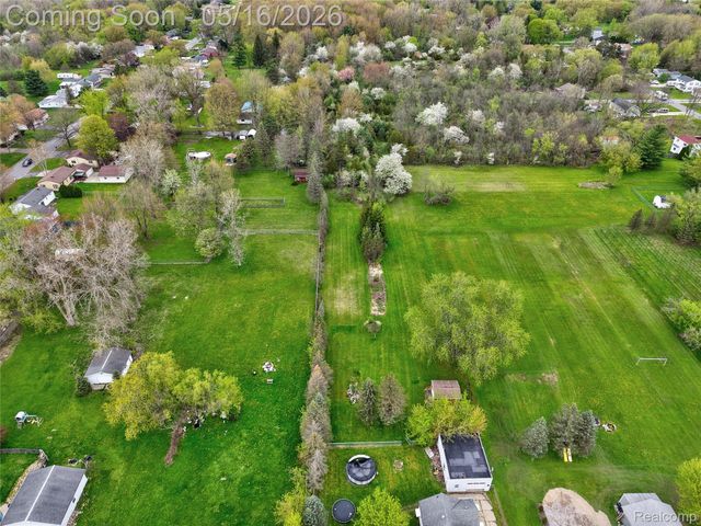 6383 Lapeer Road, Burton, MI 48509