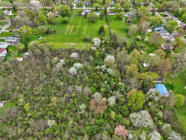 6383 Lapeer Road, Burton, MI 48509