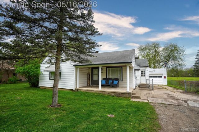 6383 Lapeer Road, Burton, MI 48509