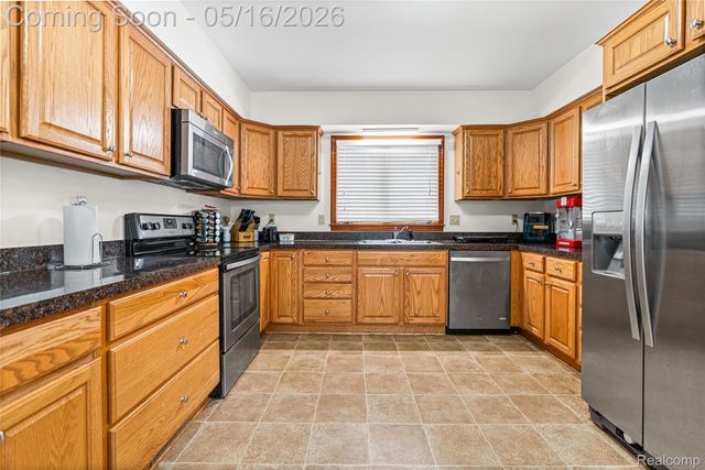 6383 Lapeer Road, Burton, MI 48509