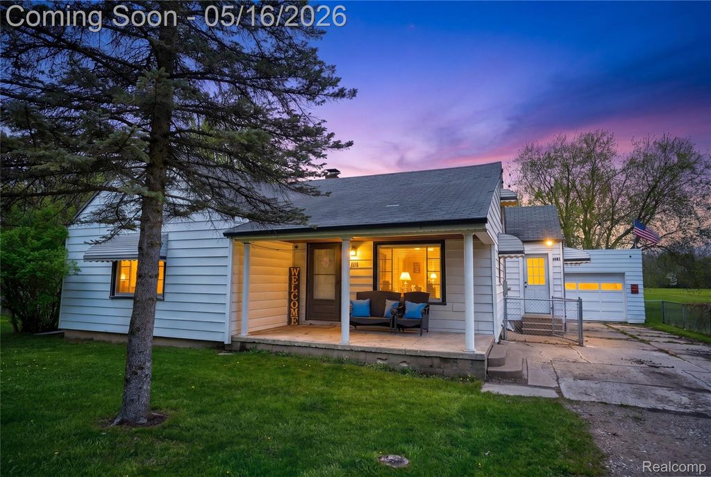 6383 Lapeer Road, Burton, MI 48509