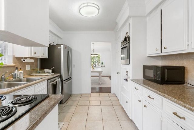 2214 Deer Valley Drive, Spring, TX 77373