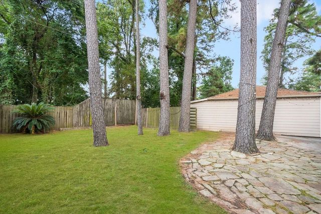 2214 Deer Valley Drive, Spring, TX 77373