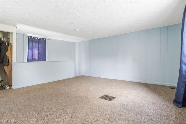 1476 Kracker Street NW, Massillon, OH 44646