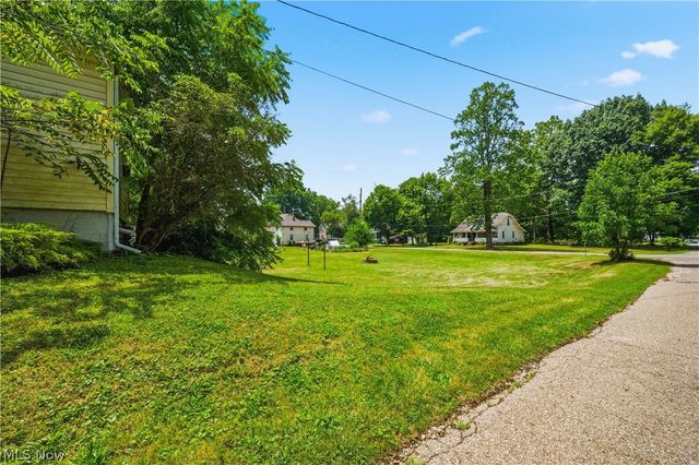 1476 Kracker Street NW, Massillon, OH 44646