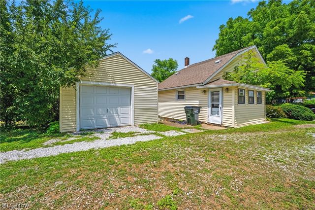 1476 Kracker Street NW, Massillon, OH 44646