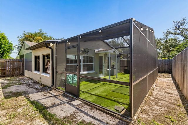 1904 W MEADOWBROOK AVENUE, Tampa, FL 33612