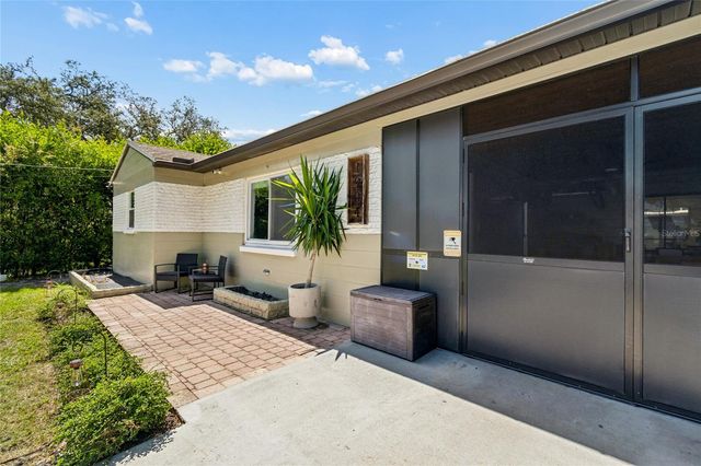 1904 W MEADOWBROOK AVENUE, Tampa, FL 33612