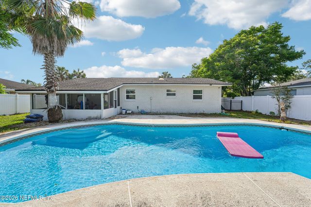 42 DOLPHIN Boulevard, Ponte Vedra Beach, FL 32082