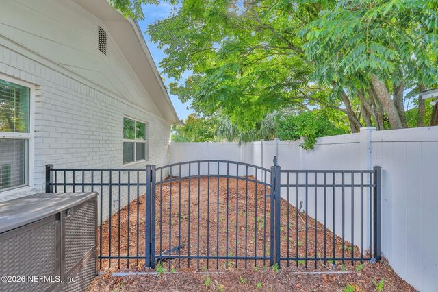 42 DOLPHIN Boulevard, Ponte Vedra Beach, FL 32082
