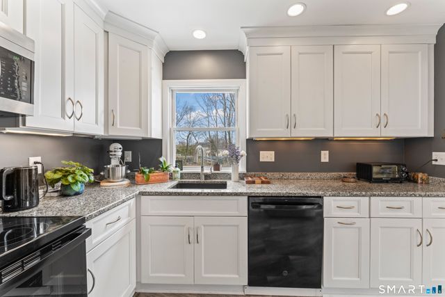 1244 Long Hill Road, Cheshire, CT 06410