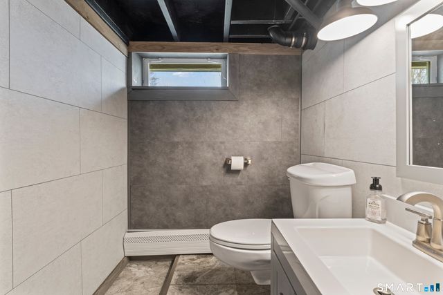 1244 Long Hill Road, Cheshire, CT 06410