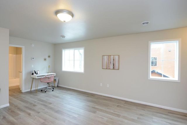 703 & 705 10th Avenue N, Fargo, ND 58102