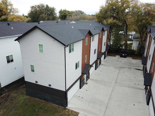 703 & 705 10th Avenue N, Fargo, ND 58102
