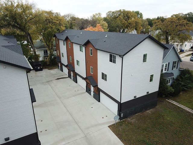 703 & 705 10th Avenue N, Fargo, ND 58102