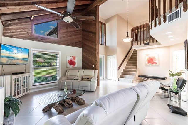 183 Old Tamiami TRL, Naples, FL 34110