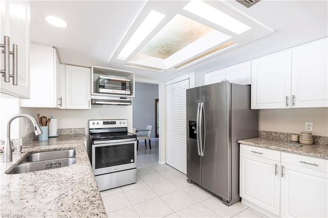 183 Old Tamiami TRL, Naples, FL 34110